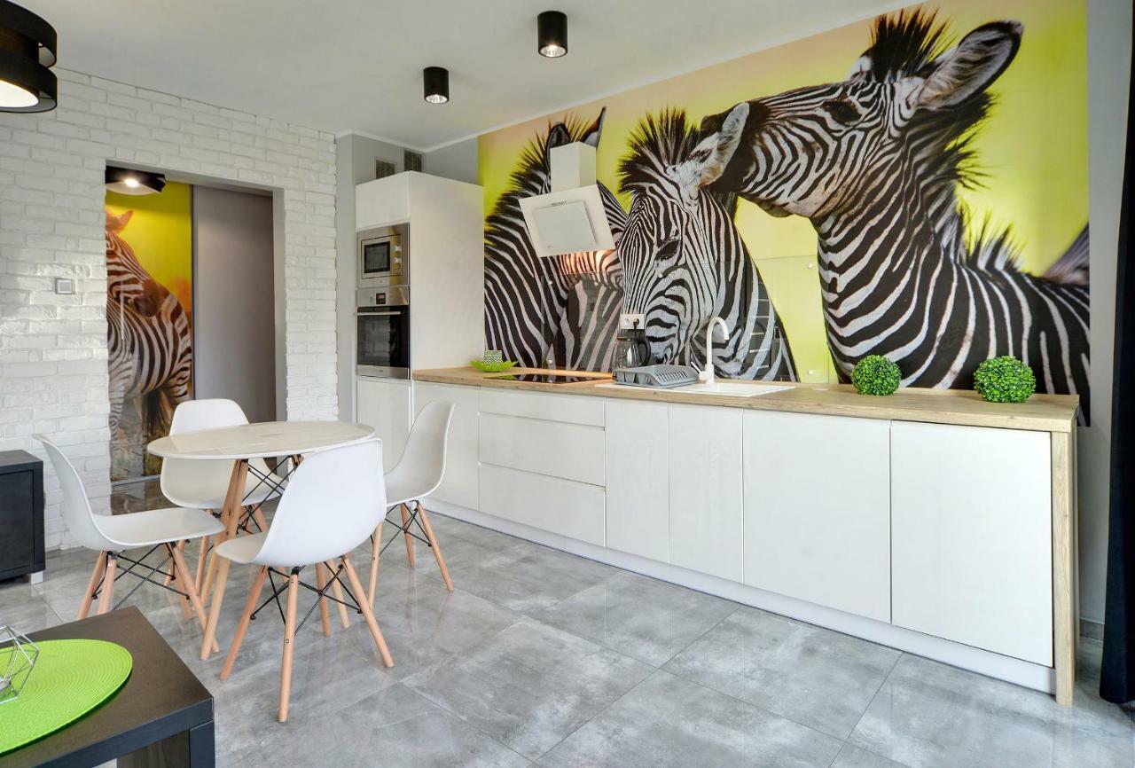 Sun & K2 Black & White Apartment Karpacz